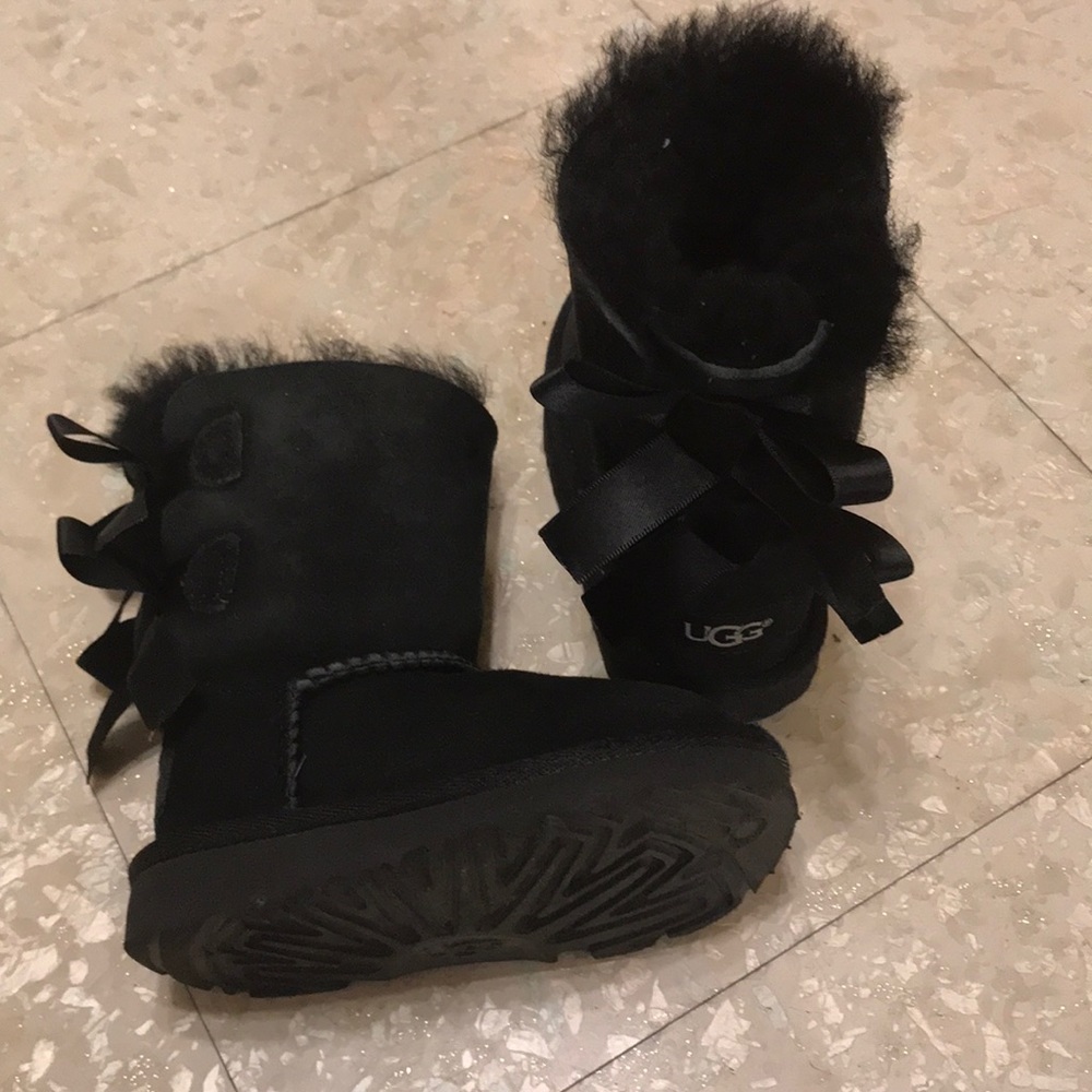 Toddler “Bailey Bow” Uggs